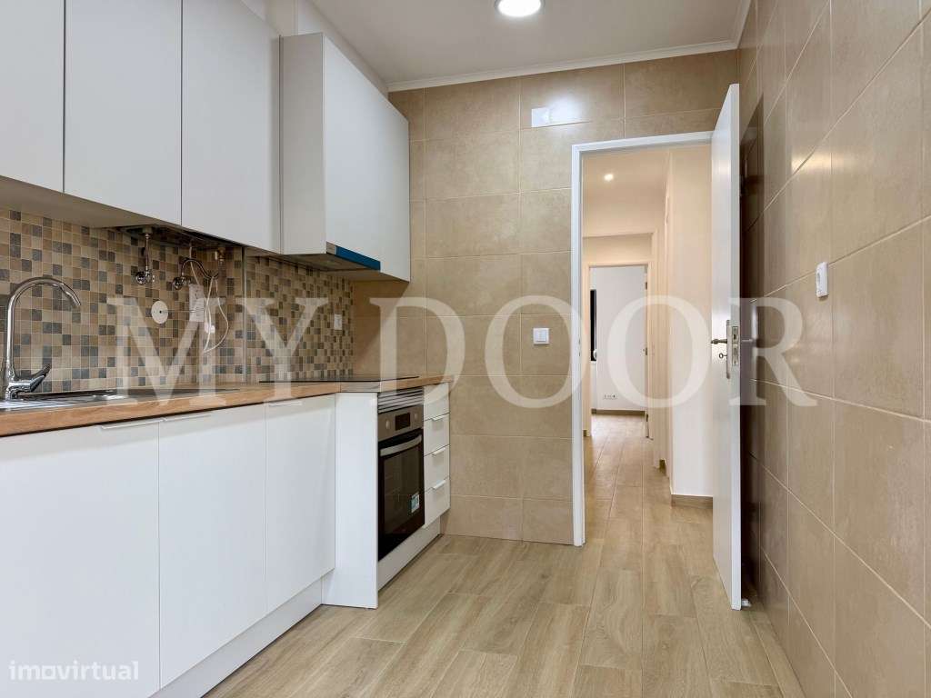 Apartamento p/ Venda - T2 - Barreiro - 2º andar - Central-19