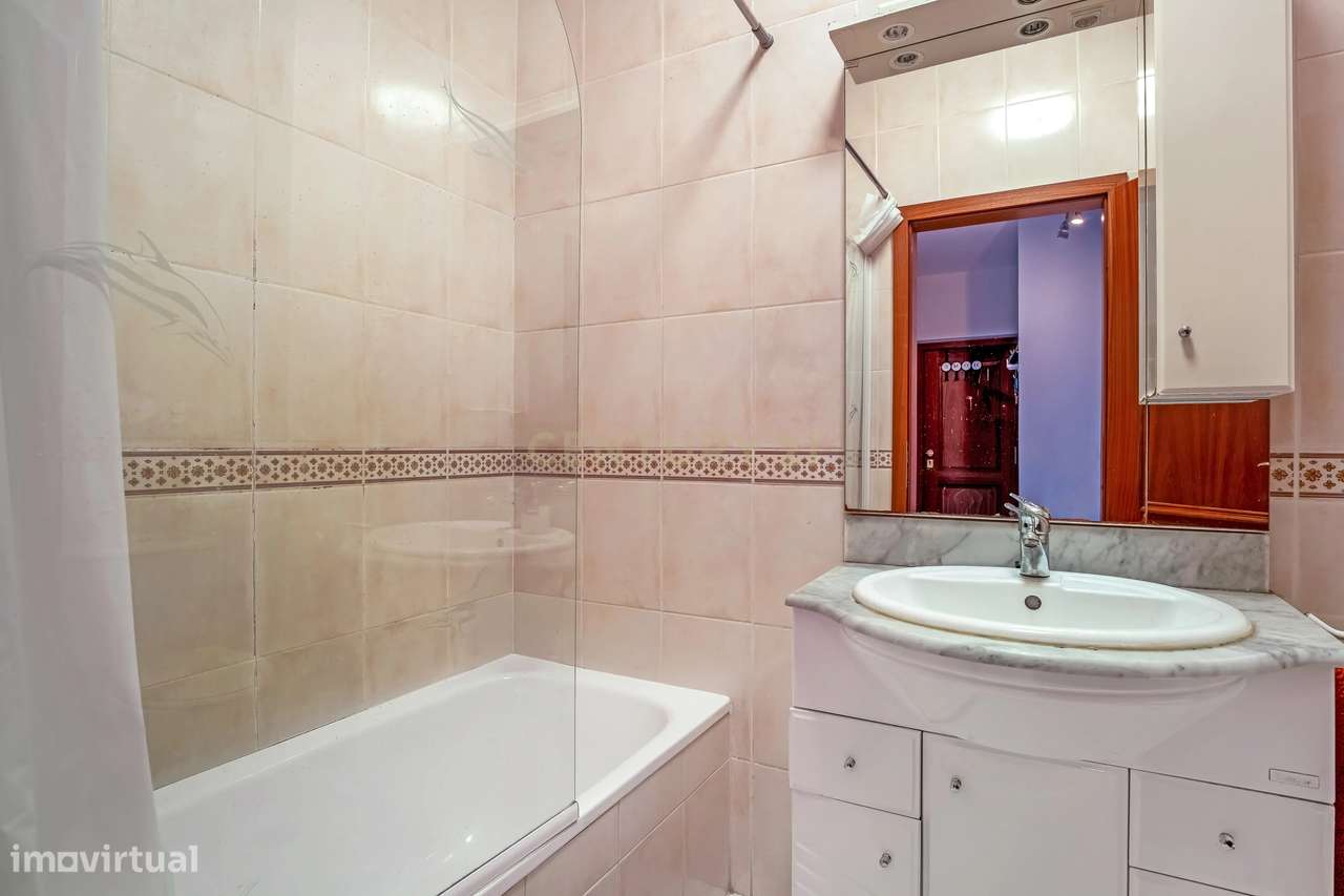 Apartamento T3 com Lugar de Garagem e Arrecadação-16