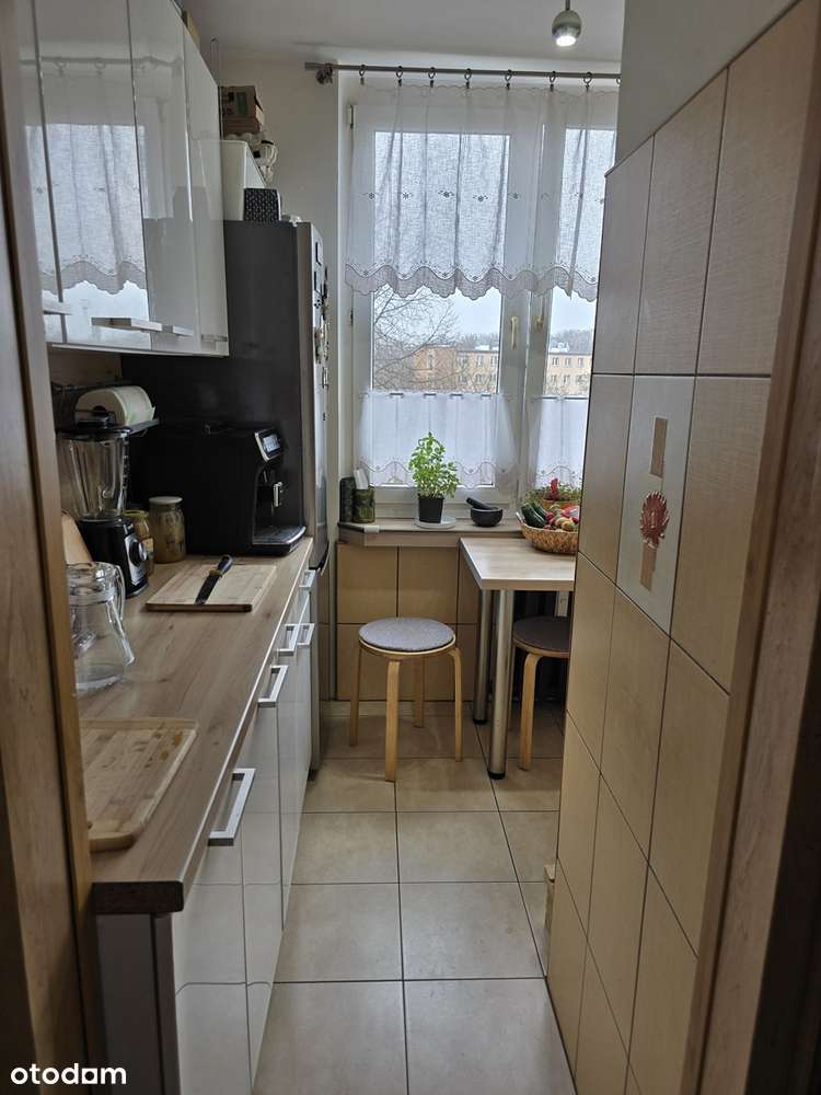 Os. Robotnicze 2-pokojowe mieszkanie w bloku - Pełny obrazek: 4/16