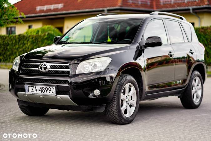 Toyota RAV4 2.2 D-4D Premium - 4