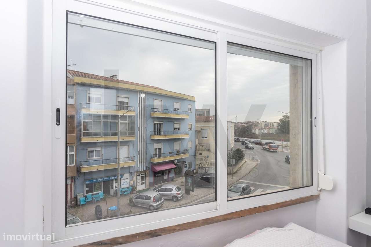 Apartamento T2 com duas frentes e vista rio na Torre da Marinha - Seix-12