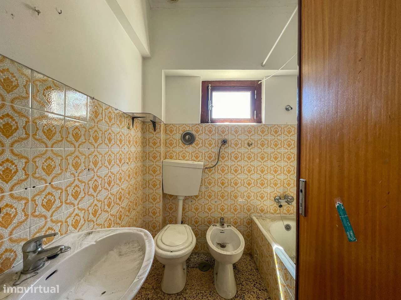 Prédio - 8 T2 + Sótão - Póvoa de Santa Iria-44