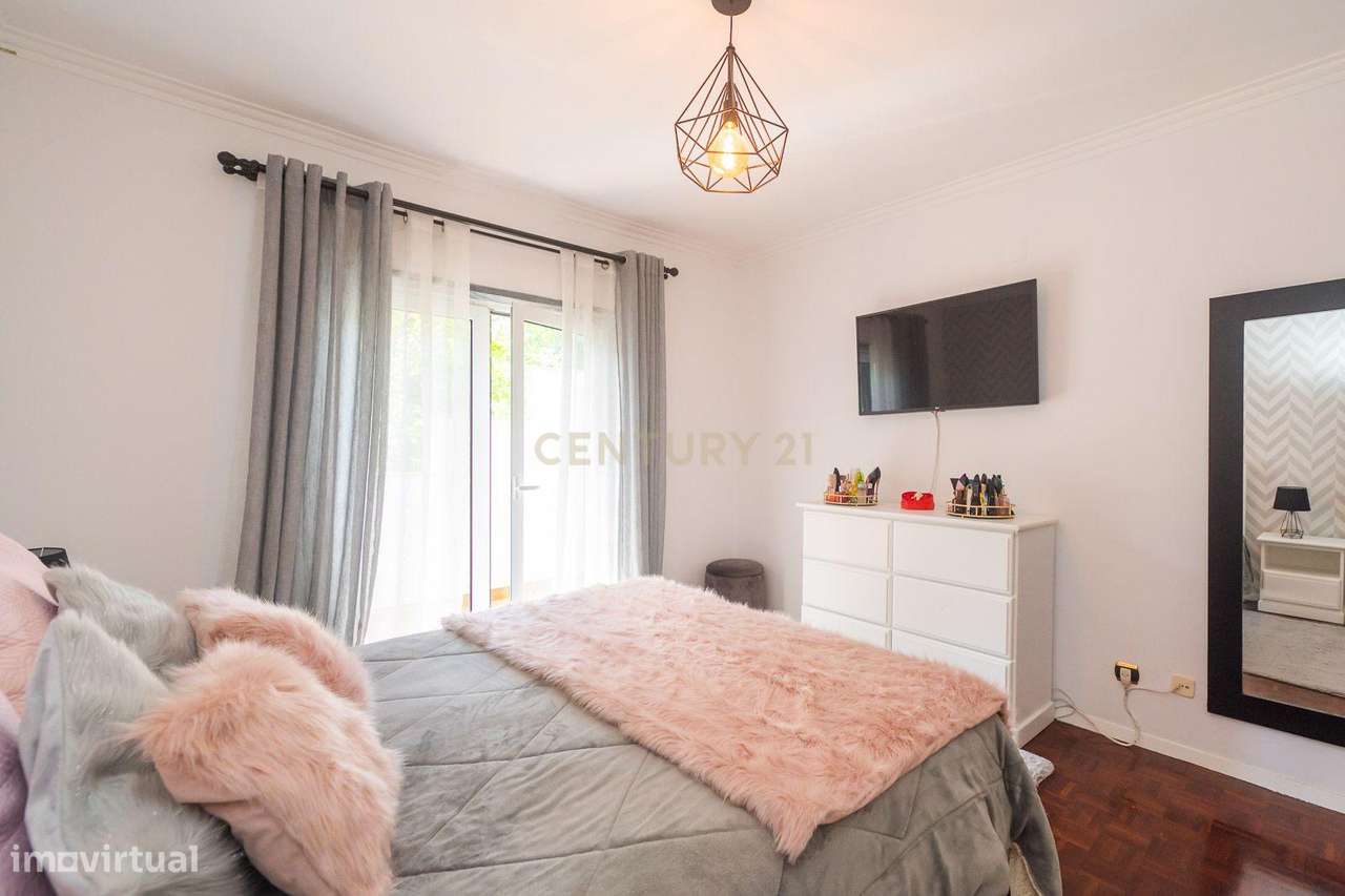 Sintra moradia T5,  lote com 360m2, garagem 65m2-41