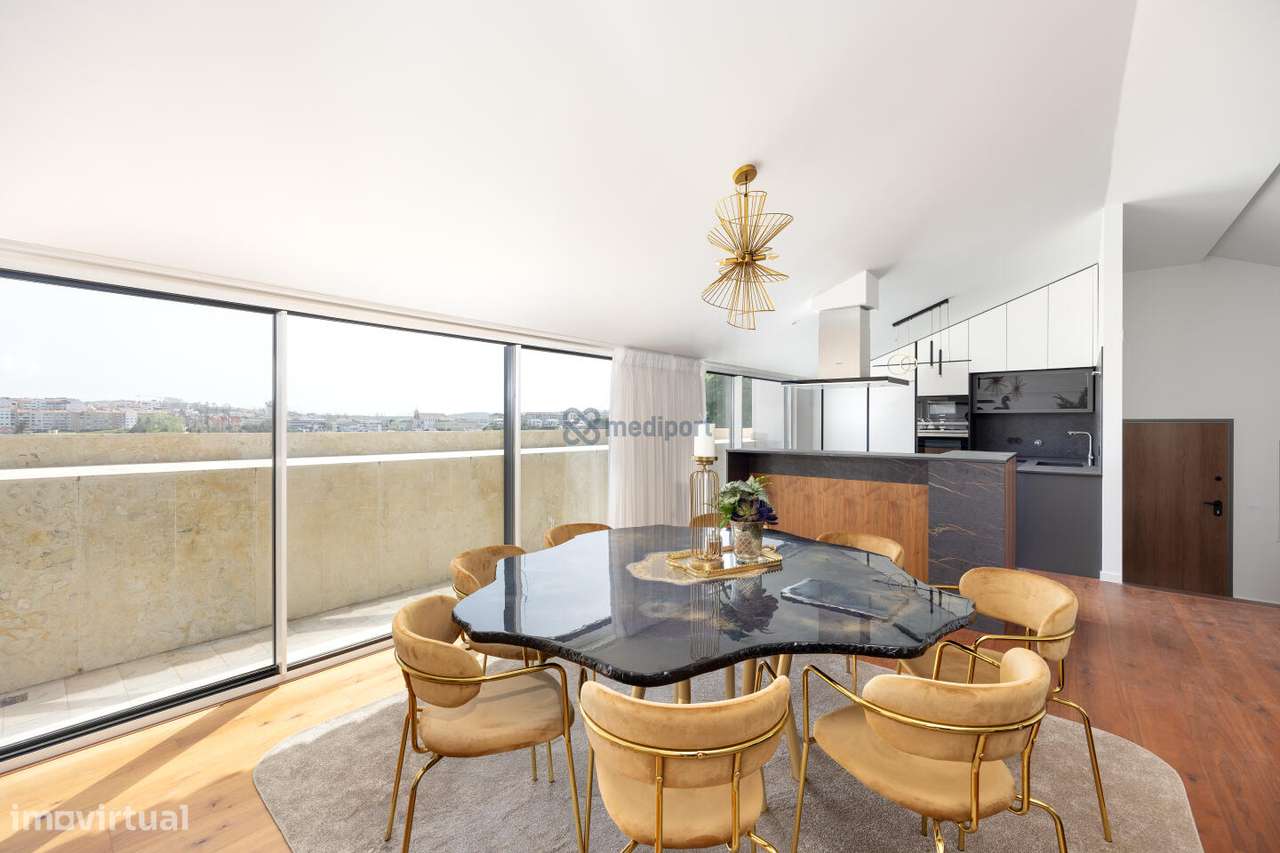 APARTAMENTO T3 JUNTO AO CASTELO LEIRIA - FACÇÃO E-40