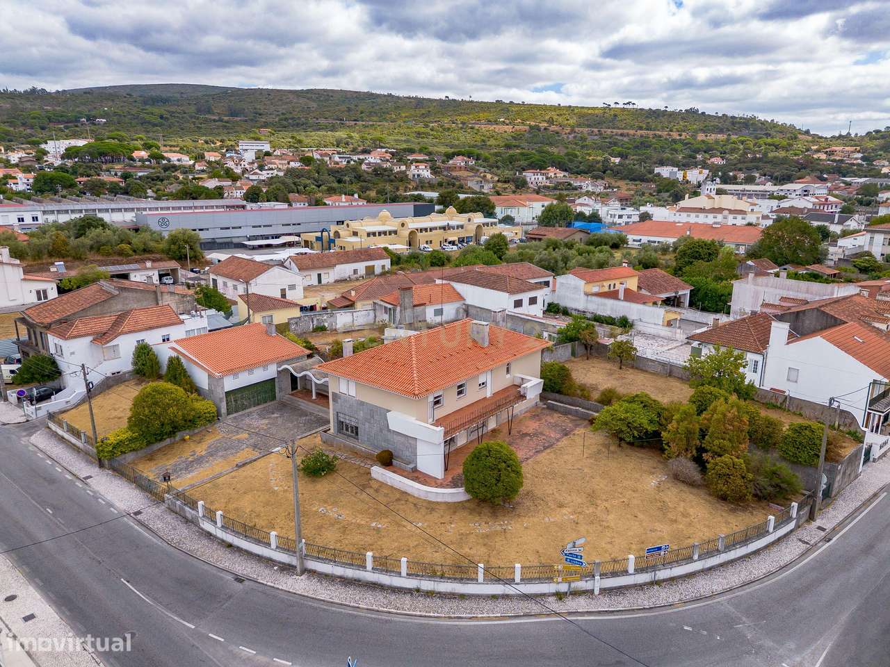 Moradia T5 com piscina, anexo T2 e grande potencial turístico – Minde, - Grande imagem: 3/30