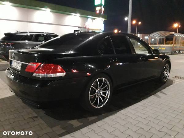 BMW Seria 7 730d - 22