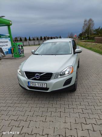 Volvo XC 60 D5 AWD Momentum - 2