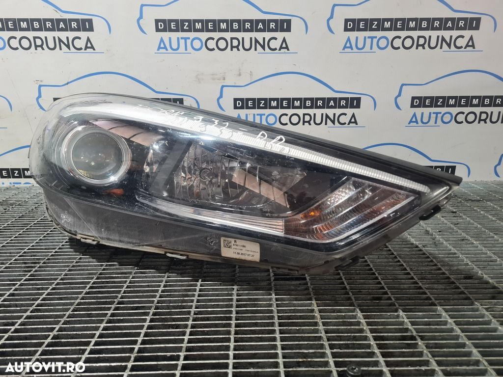 Far Dreapta Hyundai Tucson III 2015 - 2018 SUV 4 Usi (932) Cu lupă D7921110B0 - 2