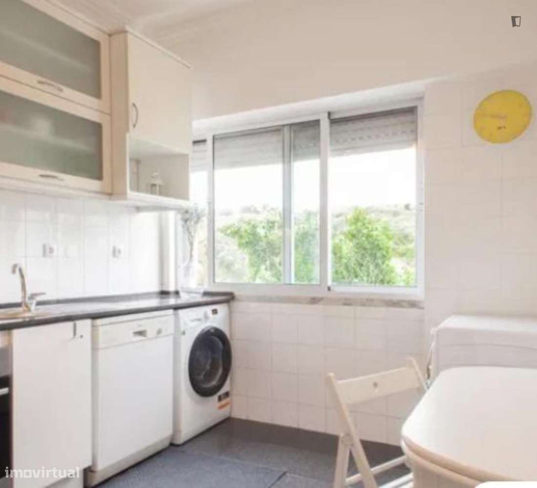 Quarto - localizado em Lumiar Lisbon - Grande imagem: 5/6