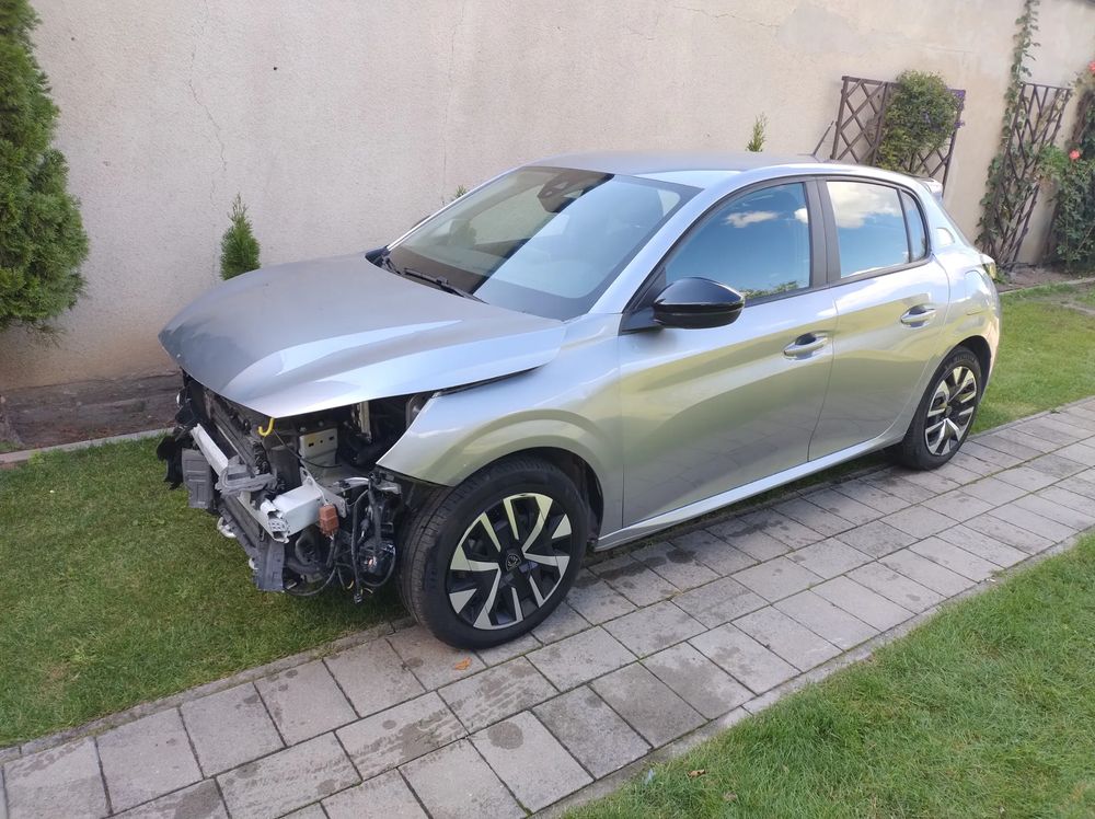 Peugeot 208 II (2019-) Hybrid 100 e-DSC6 Allure 2024