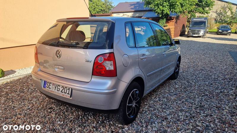 Volkswagen Polo 1.4 16V Highline - 13