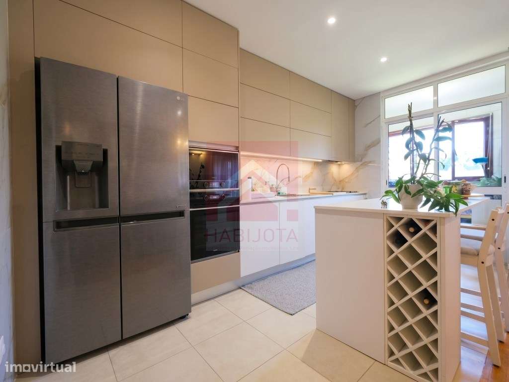 Apartamento T2 recuado em Fânzeres, Gondomar-3