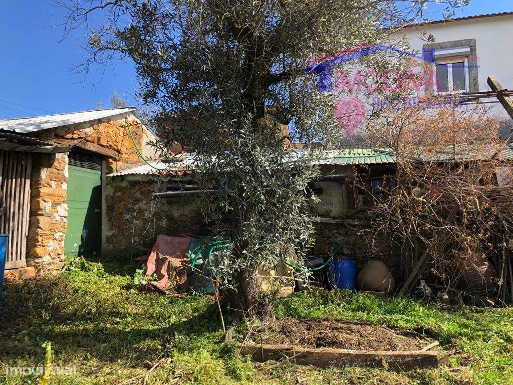 Moradia T5 pronta a habitar, com terreno em Pedrogão Grande - Grande imagem: 2/39