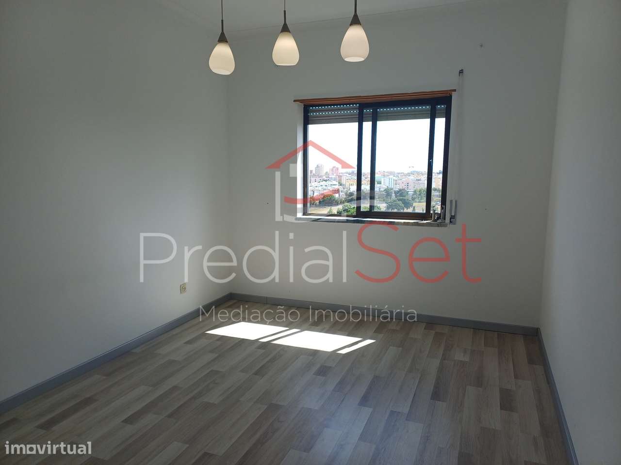 Apartamento T4  em Monte Belo Norte -Setúbal-19