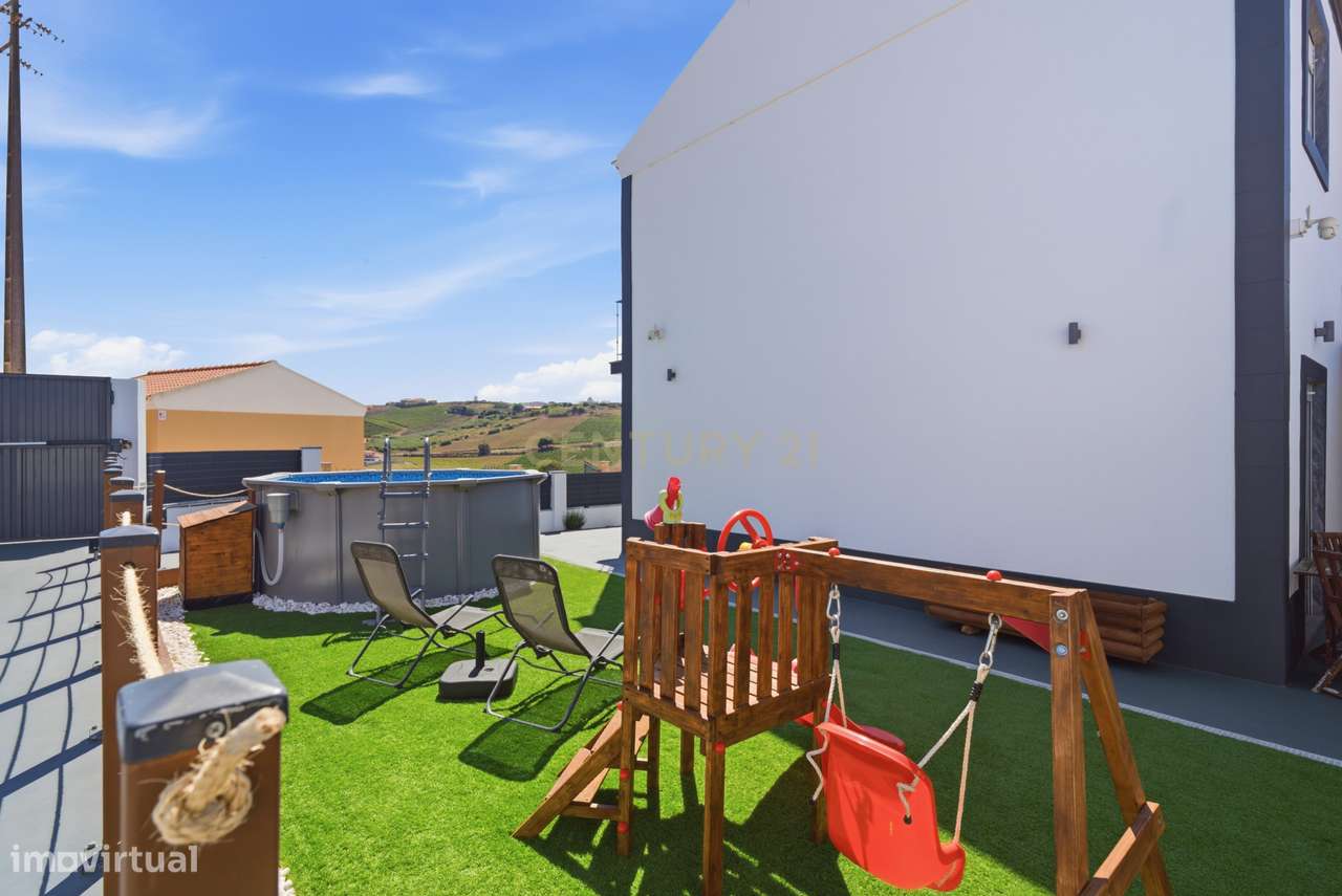 Moradia T3+1 Totalmente Remodelada  em 2026 com Piscina, Painéis Solar-44