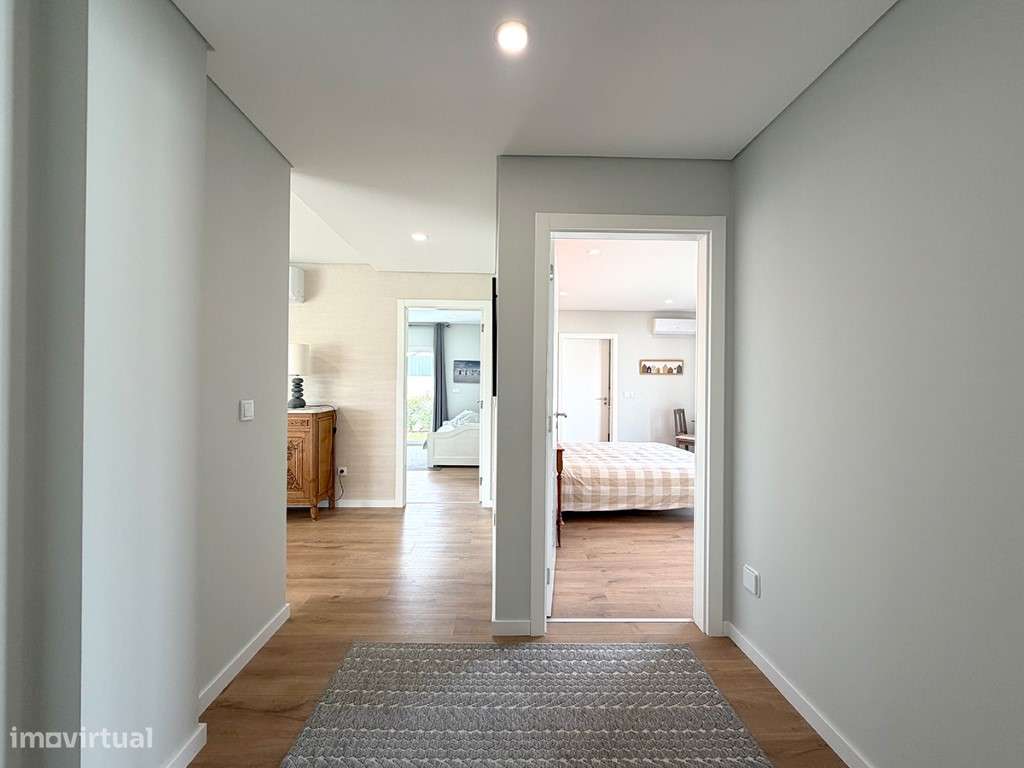 Moradia T4 térrea com 230m2 em condomínio privado, Azeitão-23