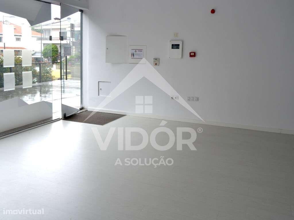 Loja com Excelente Exposição e Estacionamento Privativo - Av. Fernã... - Grande imagem: 4/20