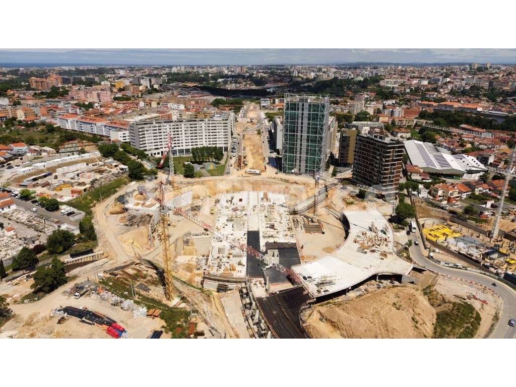 Moradia para Remodelar em Localização Premium - Vila Nova de Gaia (A)-11