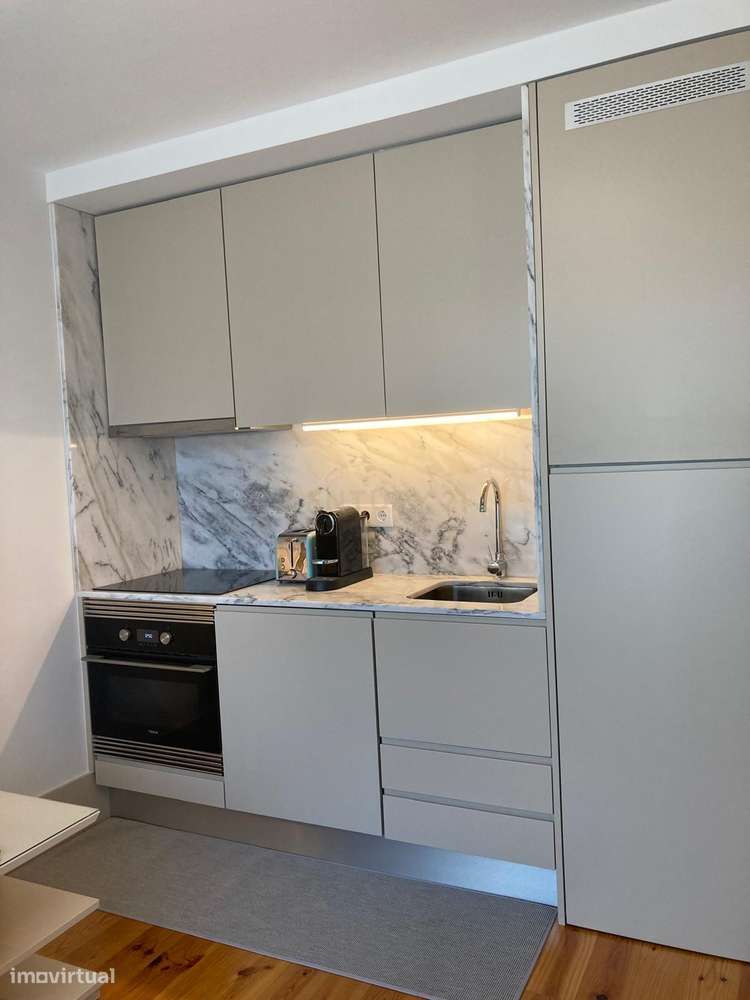 Apartamento T1 todo mobilado na Rua Santa Catarina - Grande imagem: 4/18