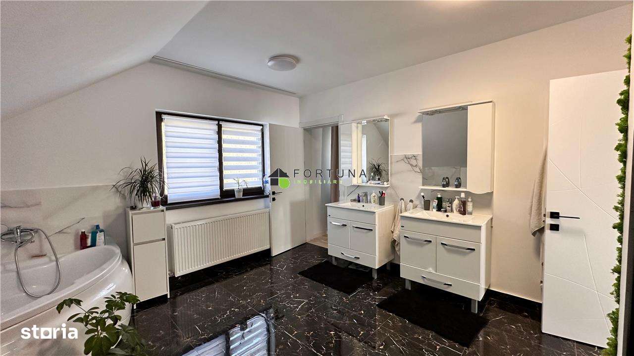 Casa 5 camere constructie noua 440 mp teren Sacele-17