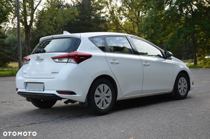 Toyota Auris 1.33 VVT-i Active - 3