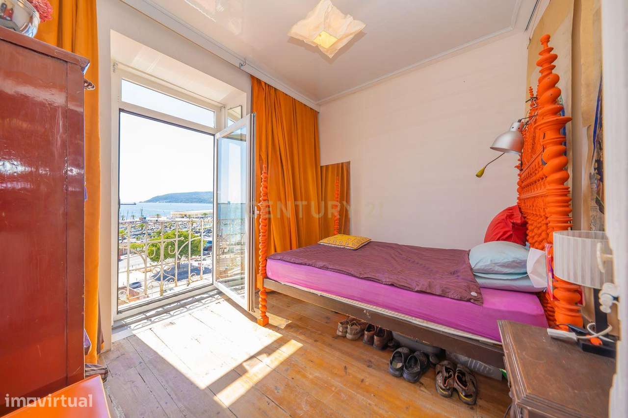 Apartamento com charme em Setúbal com uma vista soberba para o rio e t-11