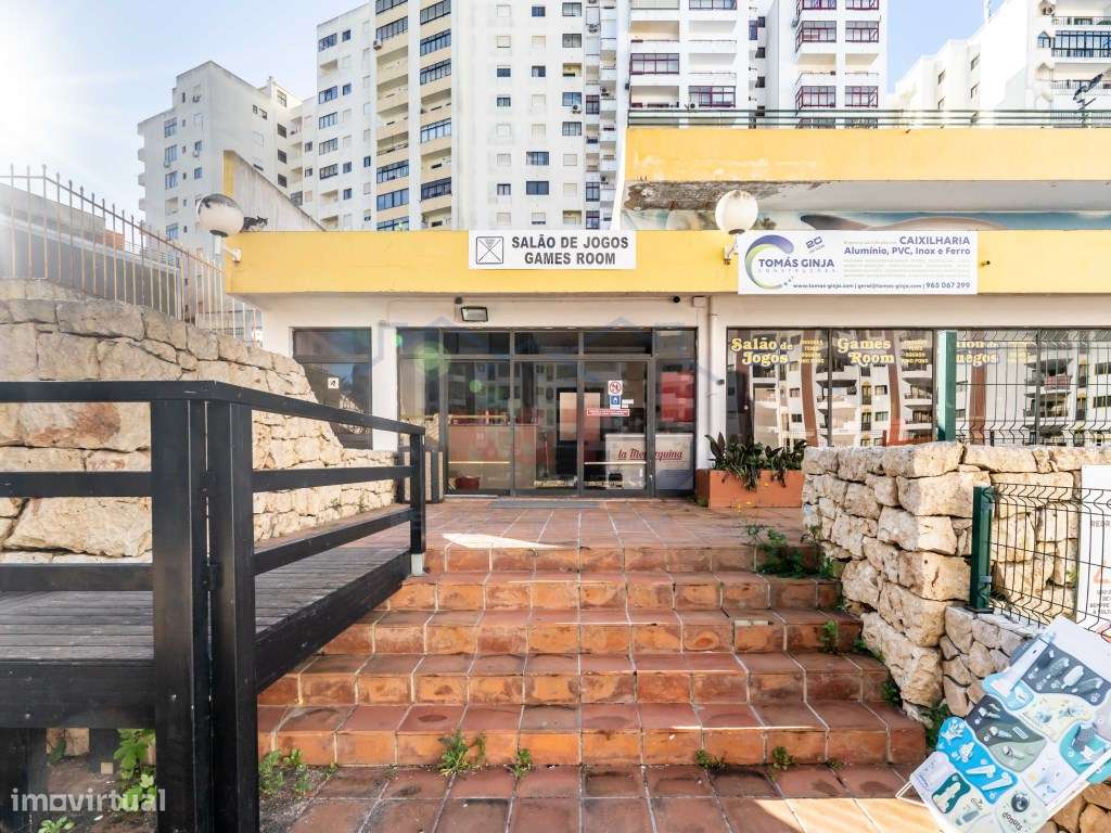 Piscinas de água salgada e zona de Lazer - Empreendimento Clube Pra...-23