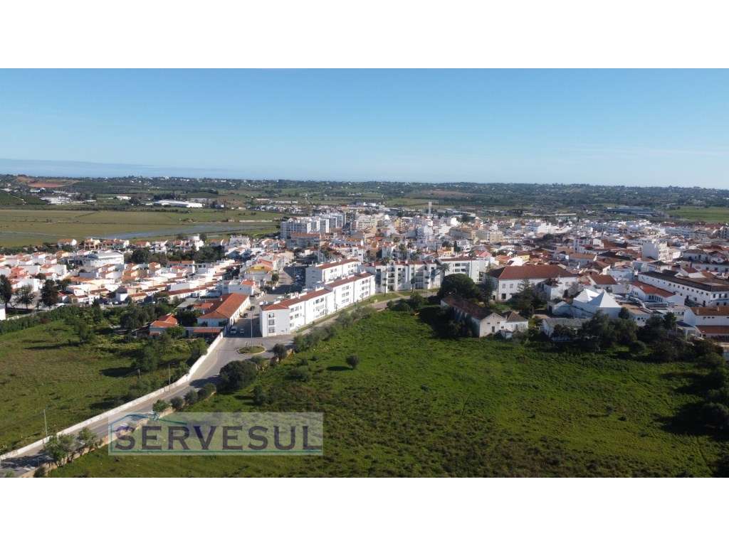 Excelente Oportunidade de Investimento! Terreno com uma área total ... - Grande imagem: 3/11