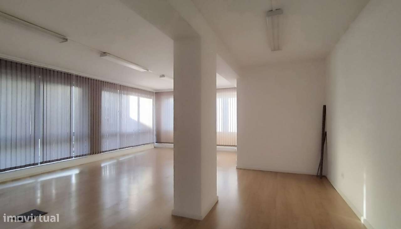 Venda de Escritório com 60 m2, no centro de Vila do Conde - Grande imagem: 4/12