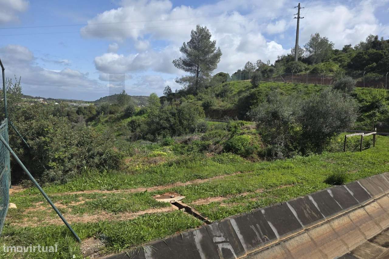 Terreno Rústico com 7.200m2 perto de Odiaxere.-0