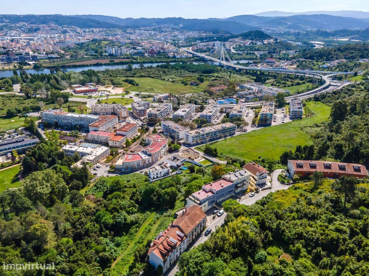 Moradia com vistas deslumbrantes sobre Coimbra-10