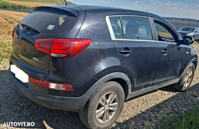 Dezmembrari/Dezmembrez KIA Sportage 1.7 dCi Manual D4FD 2011-2014 - 4