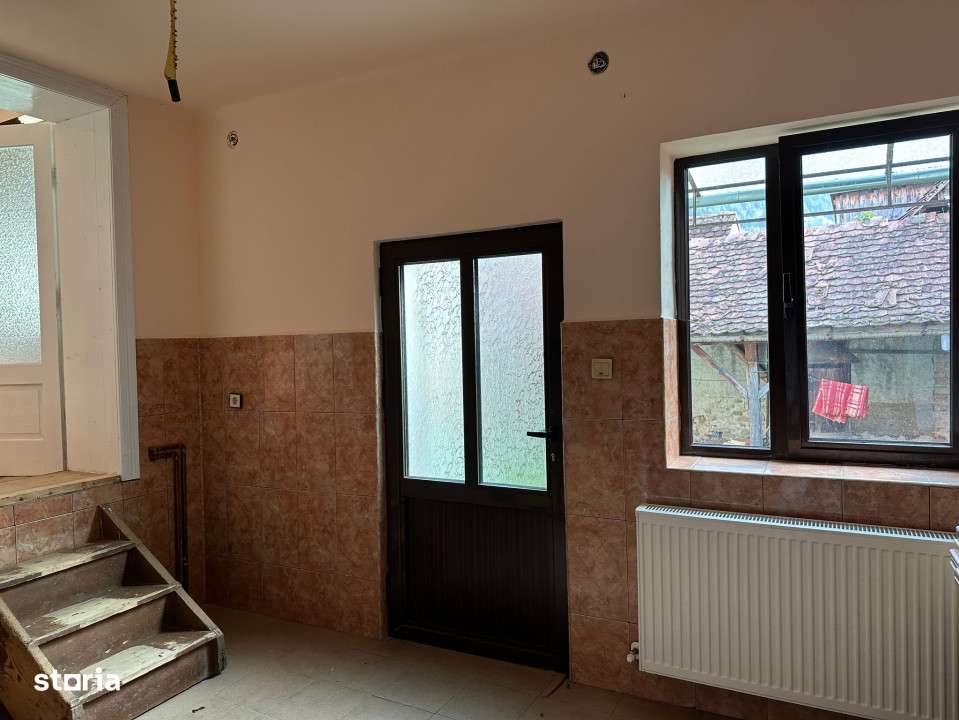 Casa 4 camere suprafata utila 100mp cu teren 400mp spre vanzare in Gur - Imagine principală: 2/8