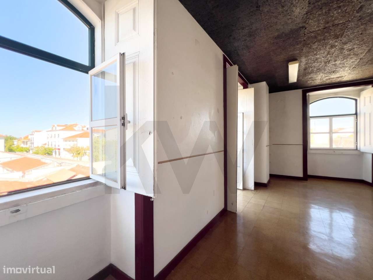 Edifício Emblemático no Coração de Almeirim-20