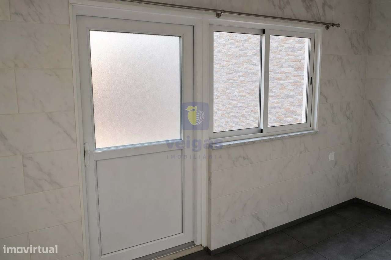 T1+1 com Logradouro - Totalmente remodelado  | Baixa da Banheira-5