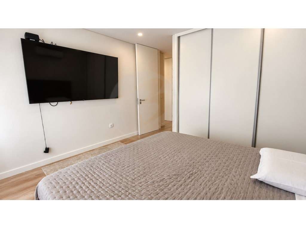 Moradia T2+1 Totalmente Remodelada em Árvore Vila do Conde-34