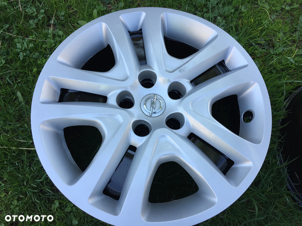 Felgi Opel Astra J K 6,5x16 5x105 ET41 - 3