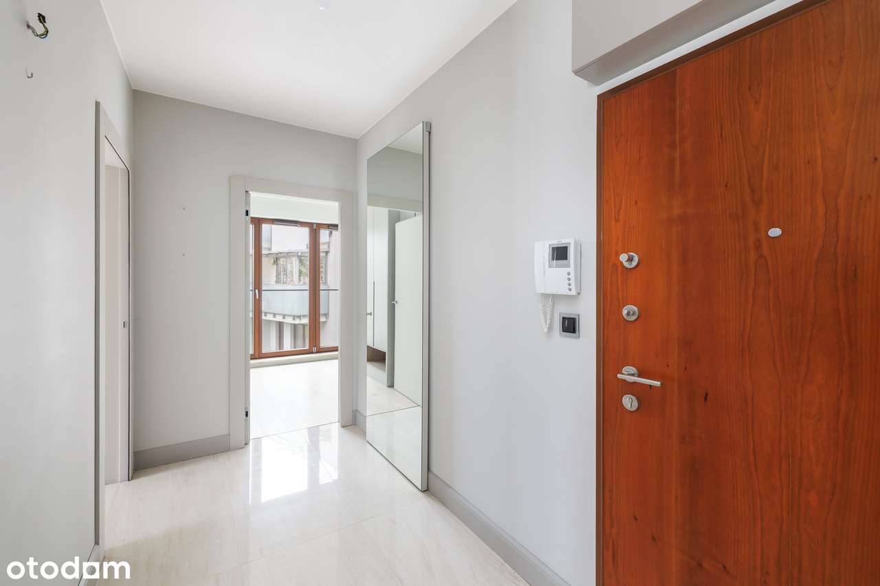 Przestronne mieszkanie z 2 loggiami, 2 miejscami postojowymi i komórką-13