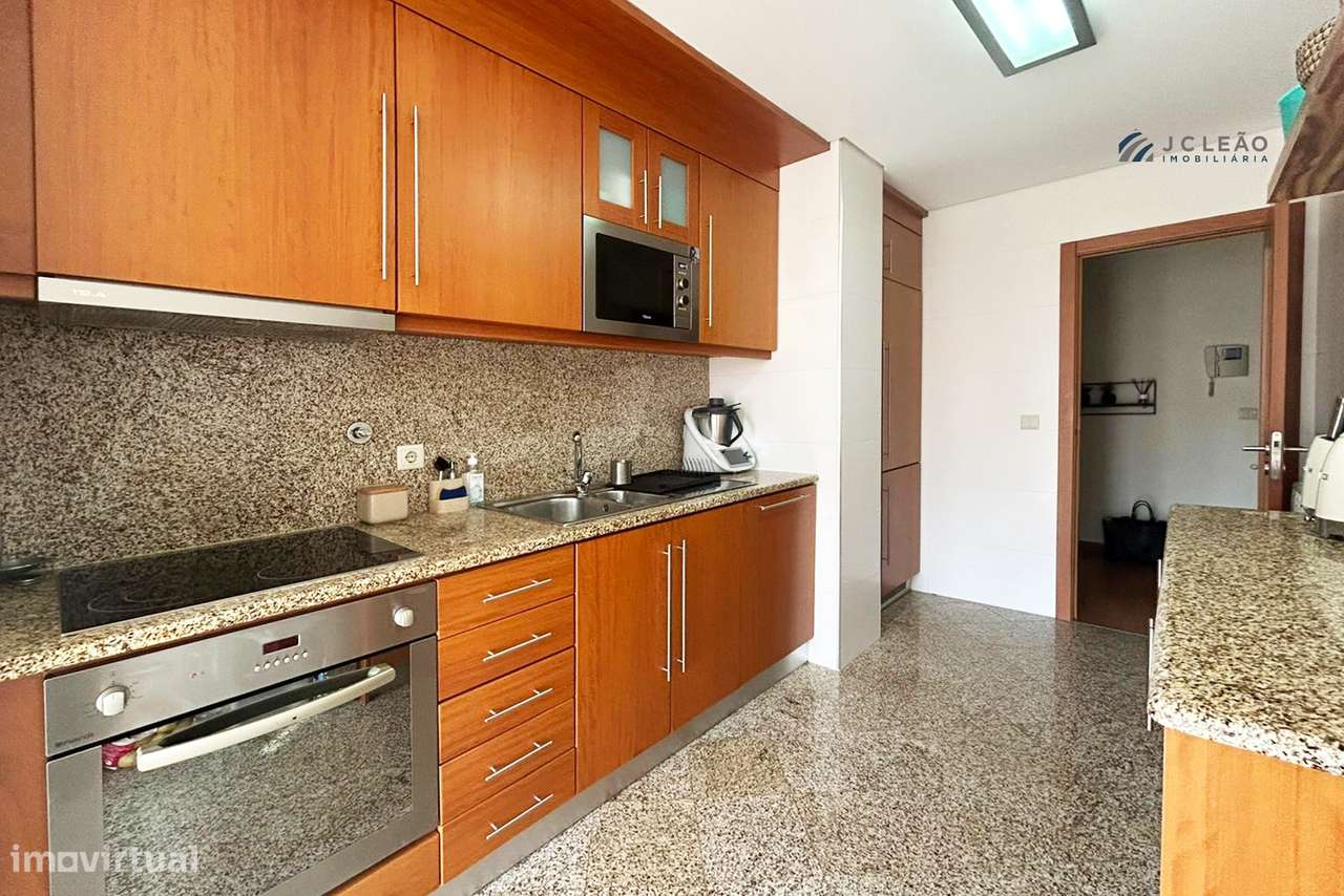 Apartamento T2 em Custóias-1