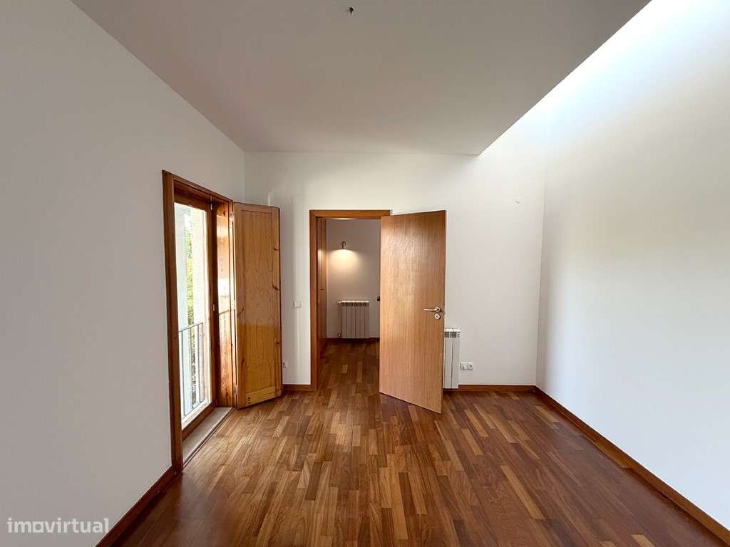 Moradia T5 em Condomínio com Piscina - Oleiros-17