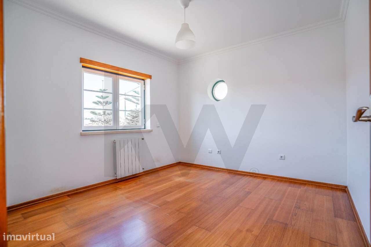 Moradia T3+1 no Alto do Nobre: Espaço Generoso e Localização Privilegi - Grande imagem: 5/21