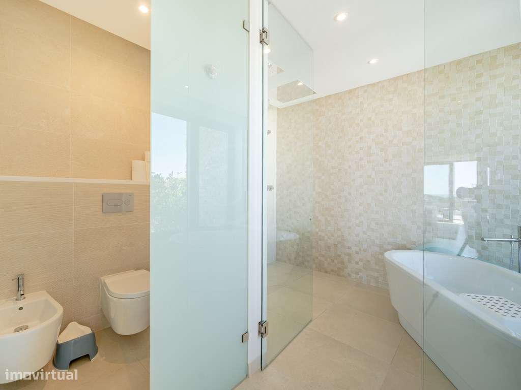 Moradia T8 c/Piscina | Queijas-39