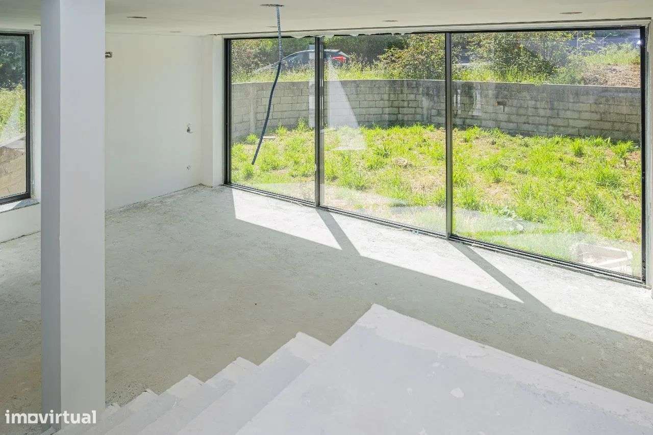 Moradia T3 de Gaveto com Vista Rio — Barcelinhos, Barcelos - Grande imagem: 4/28