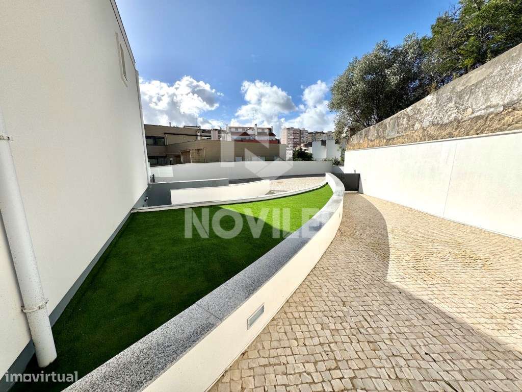 Moradia T3 em condomínio Fechado no centro de Leiria.-36