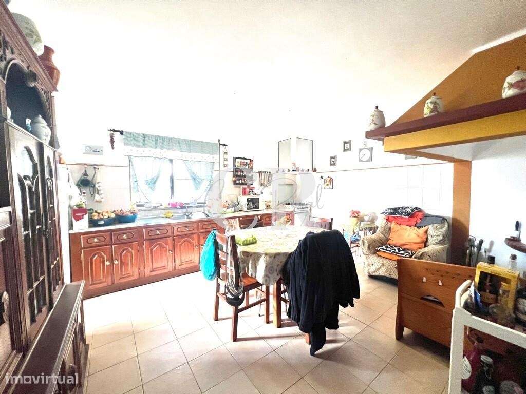 Excelente moradia térrea e independente com jardim em Arega - Figueiró-34