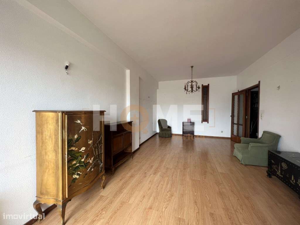 Apartamento T3+1, com varanda à Av. Fernão de Magalhães- Bonfim- Porto-49