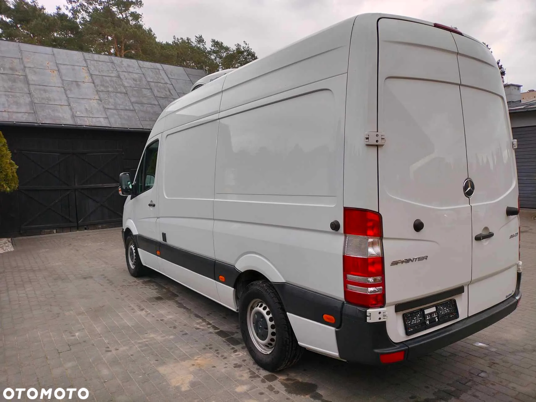 Mercedes-Benz Sprinter - 3