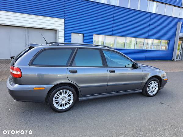 Volvo V40 1.8 Sport - 27