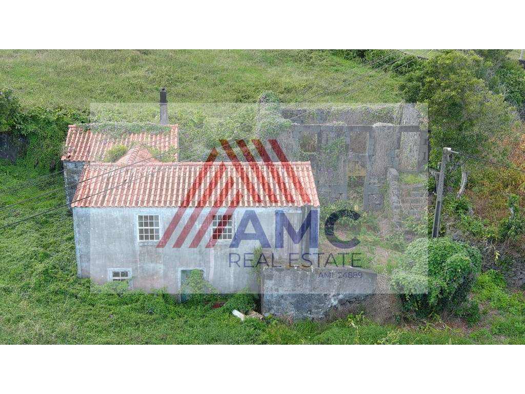 VENDE-SE MORADIA, ATAFONA E TERRENO NA TERRA ALTA, LAJES DO PICO-7