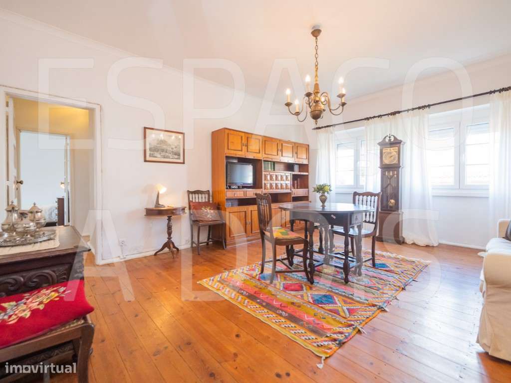 PREFERÊNCIA A: ESTUDANTES ou jovens em início de carreira. TUDO À M... - Grande imagem: 2/39